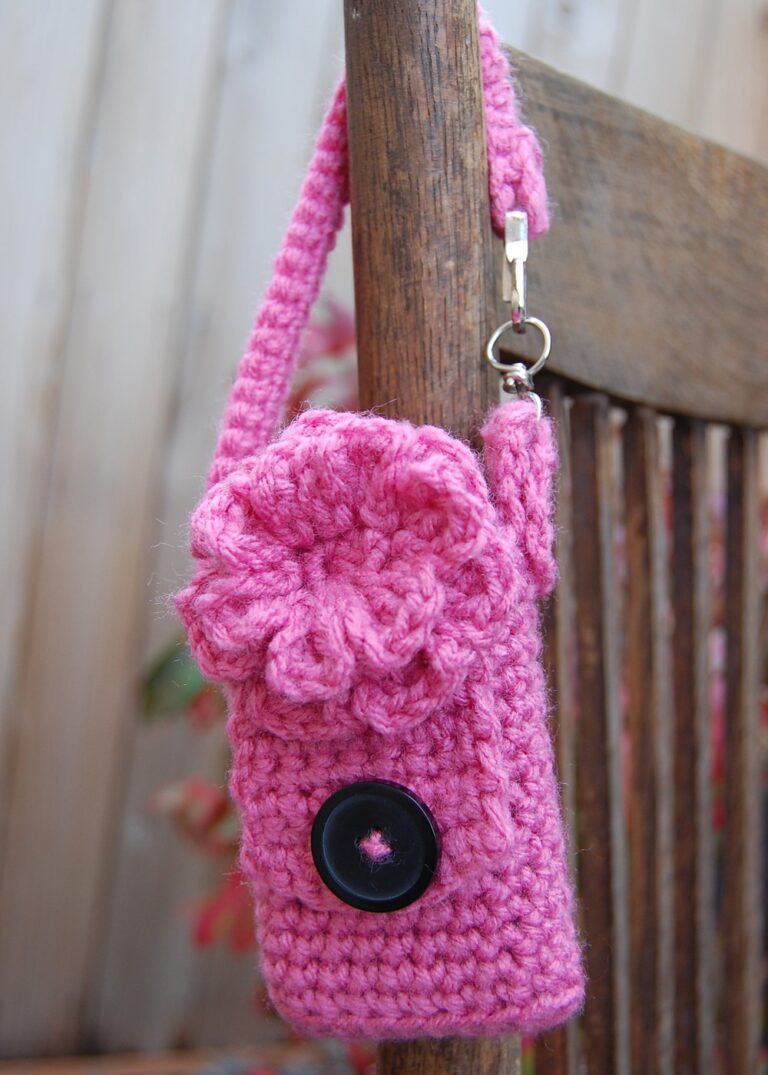 15 Trendy Free Crochet Phone Case Patterns