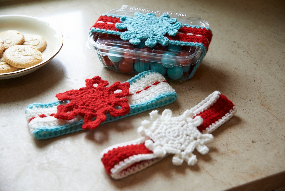 Free Crochet Snowflake Sweet Treat Wrapper ​pattern