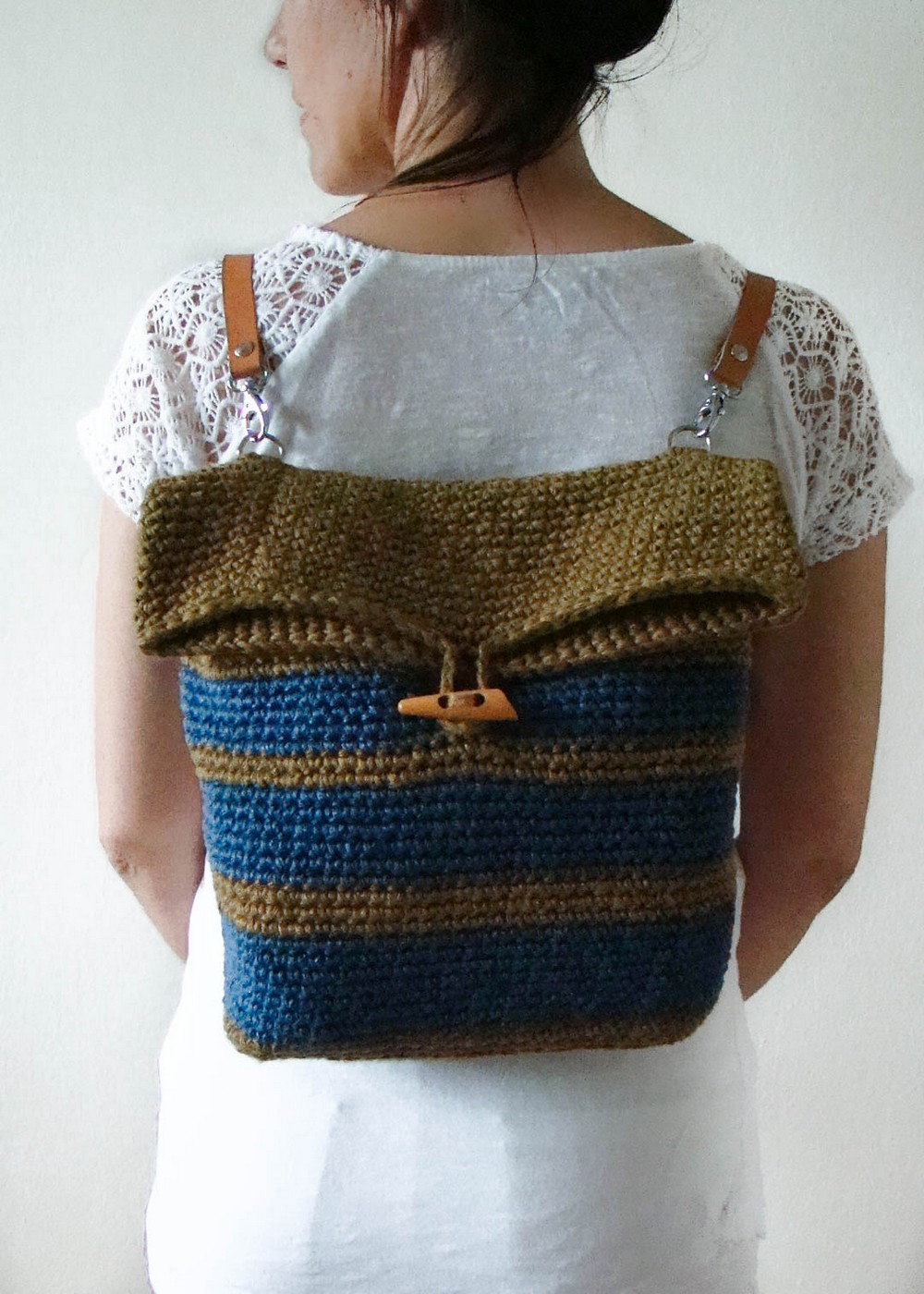 Free Crochet Ocean Mini Backpack ​pattern