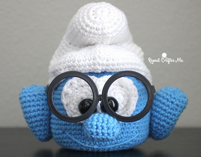 Crochet Brainy Smurf Glasses Holder