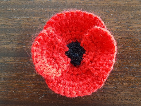 Free Crochet Anzac Poppy Pattern