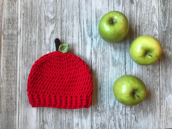 Free Crochet Apple Beanie Pattern