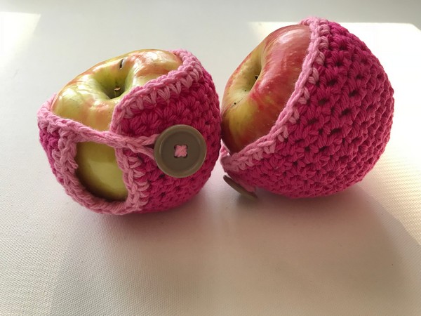 Free Crochet Apple Cozy Lefty Large Pattern