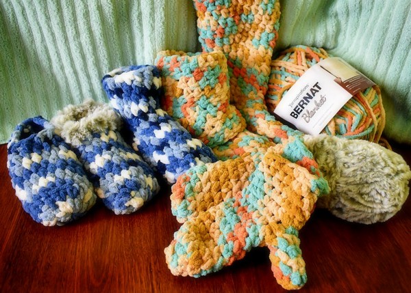 Free Crochet Bulky Slipper And Mittens Pattern