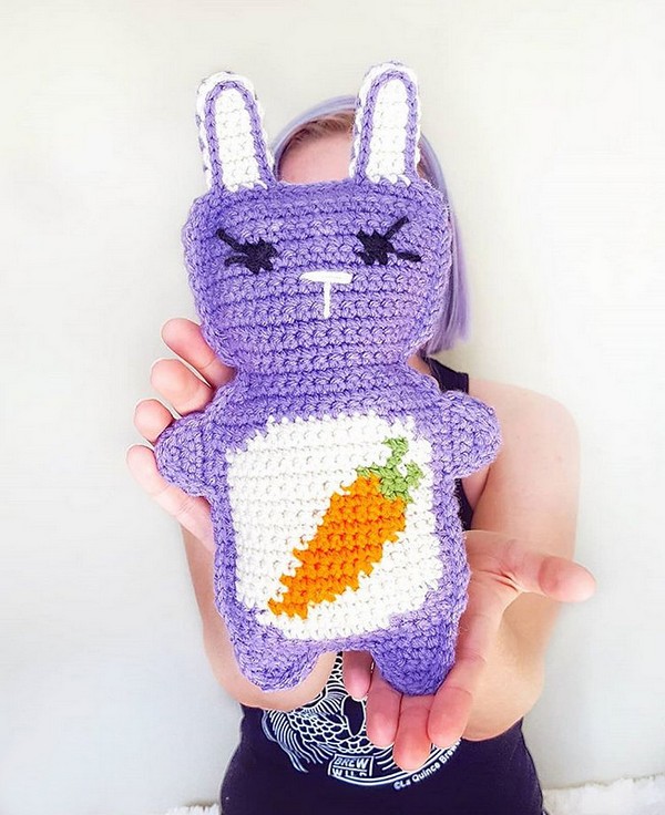 Free Crochet Carrot Belly Bunny Ami Pattern