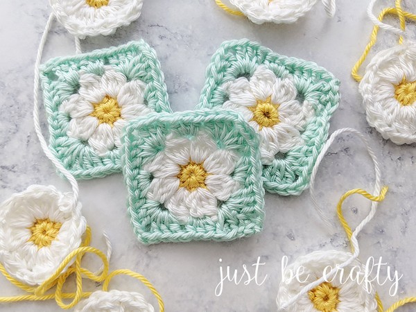 Dainty Crochet Daisy Granny Square Pattern