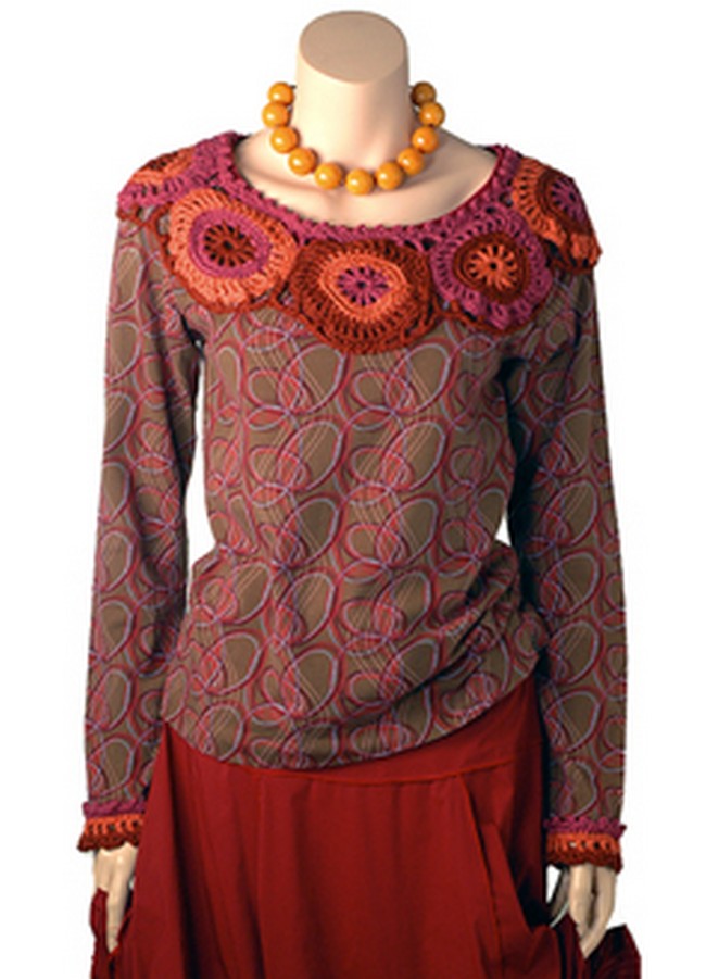 Admirable Crochet Collar