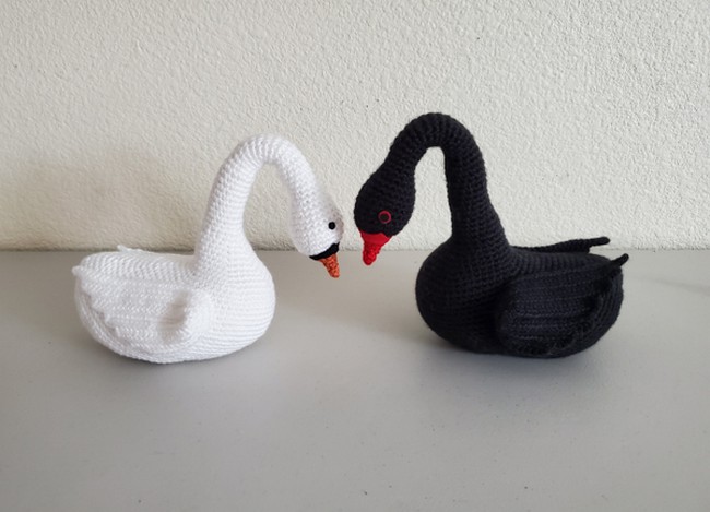 Black And White Swans Crochet Pattern