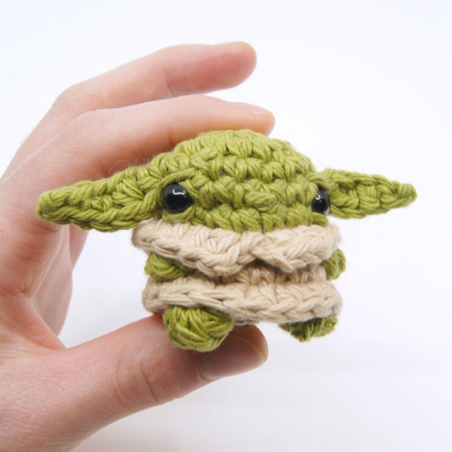Mini Baby Yoda Amigurumi
