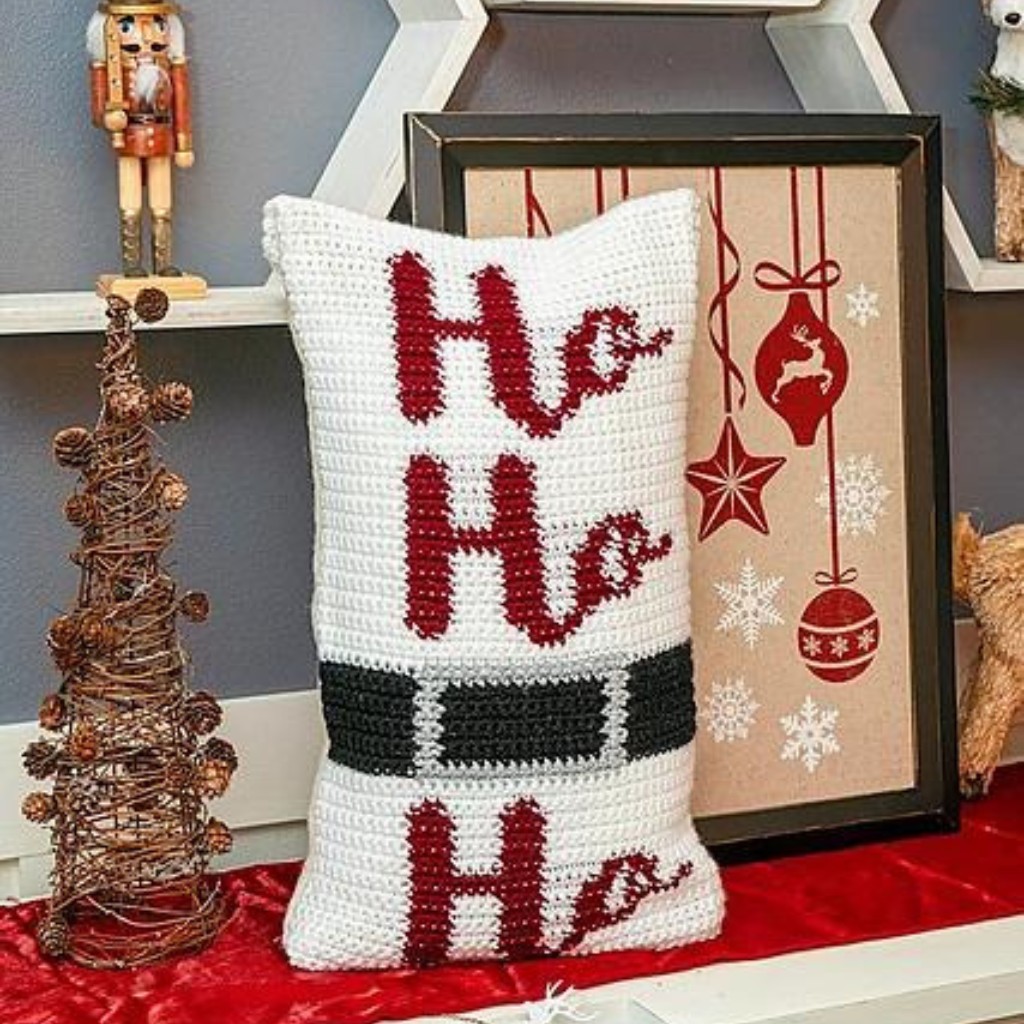 17 Best Free Crochet Christmas Pillow Patterns