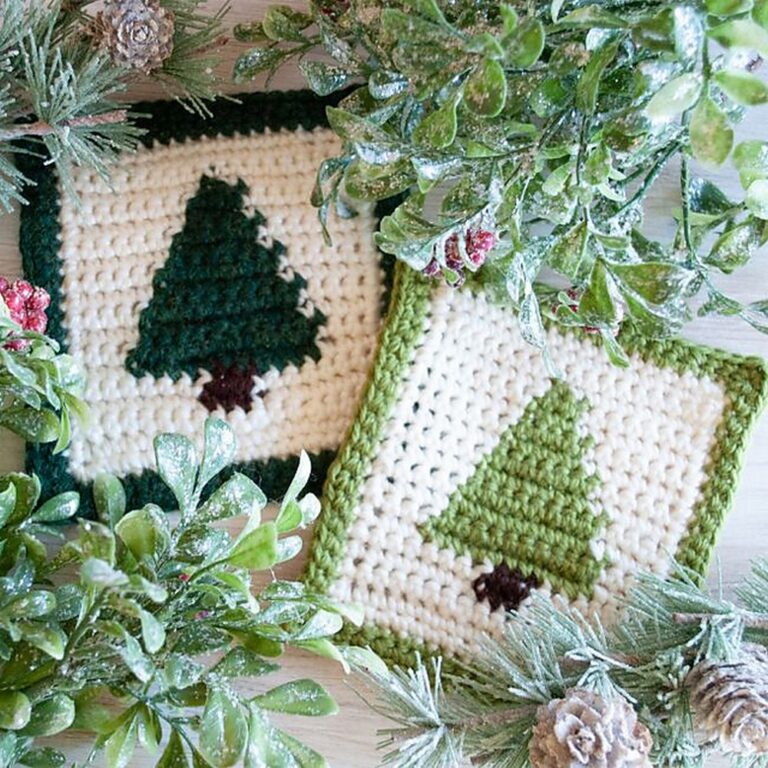 20 Free Crochet Christmas Tree Patterns For Holiday