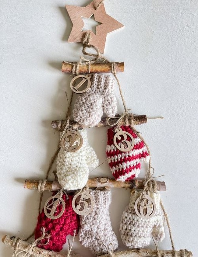 Mini Crochet Mittens