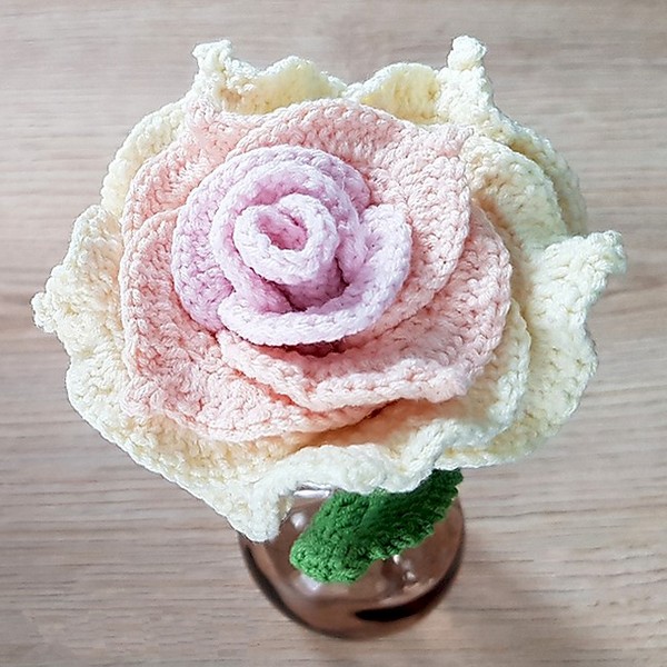 Crochet Rose Flower Pattern
