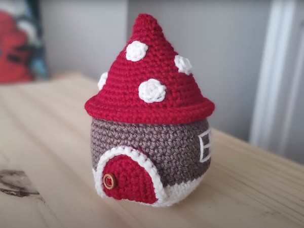 Crochet Mushroom Fairy House Pattern 