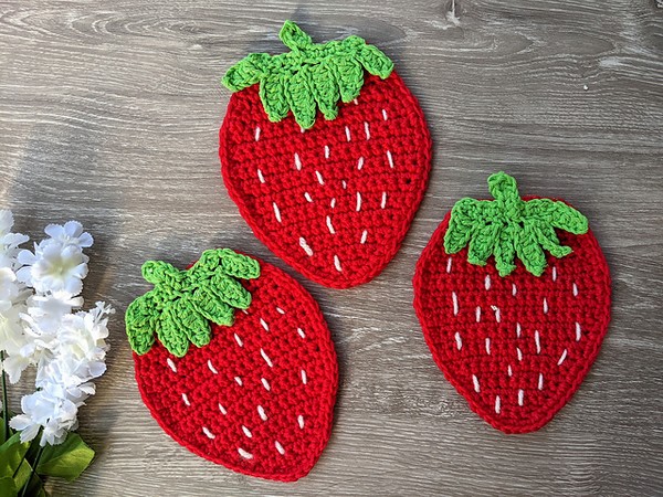 Crochet Strawberry Coaster Pattern