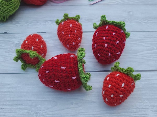 Crochet Strawberry Fruit Pattern