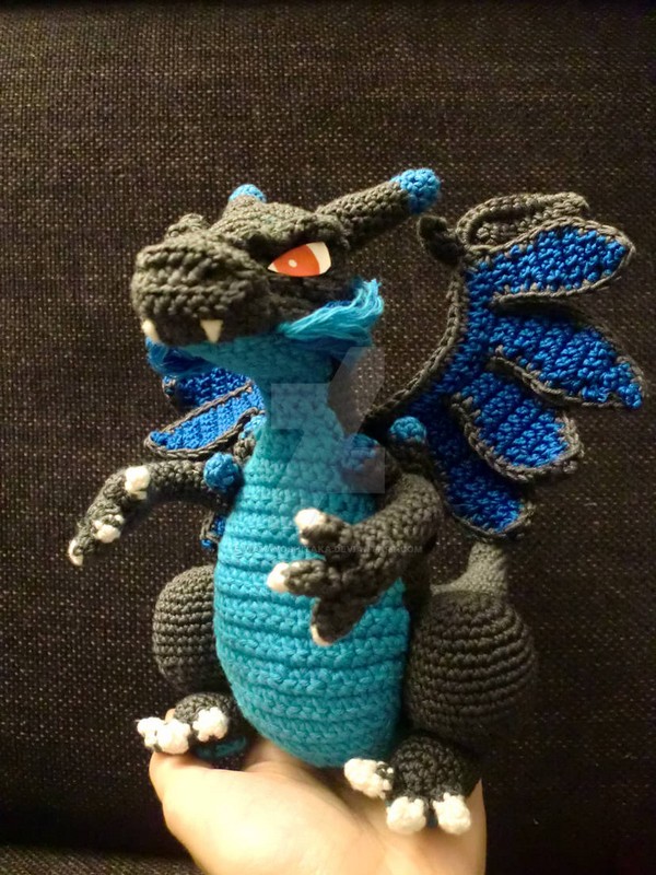 Crochet Mega Charizard X