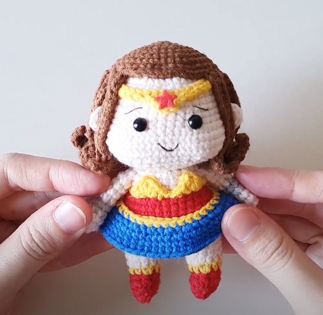 How To Crochet Wonder Woman