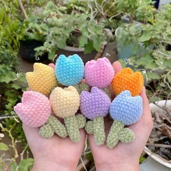 Cute Crochet Mini Tulips Free Pattern