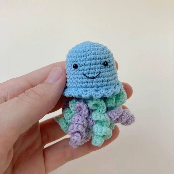 Free Crochet For Tiny Jellyfish Pattern