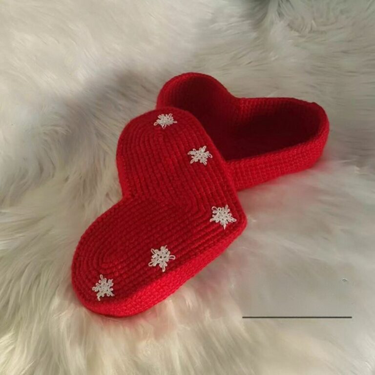 Free Crochet Heart With Snowflake Pattern