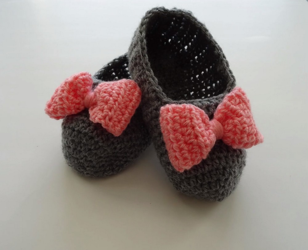 Crochet Bow Slippers