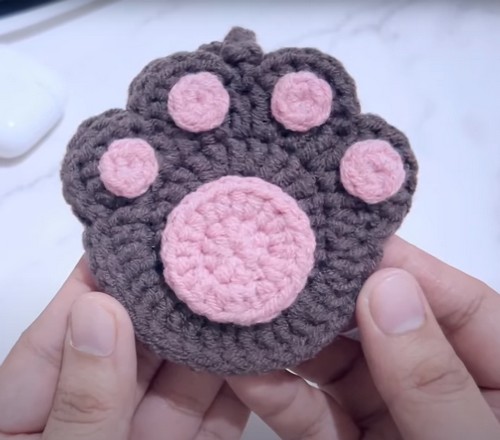 Crochet Paw Small Earpods Pouch