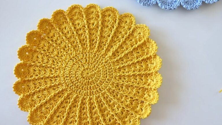 Easy Crochet Placemat Pattern For Spring Table Decor