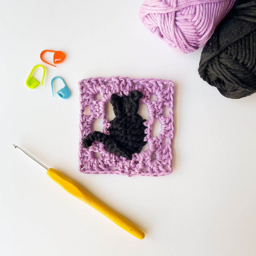 How to Crochet Cat Granny Square 1