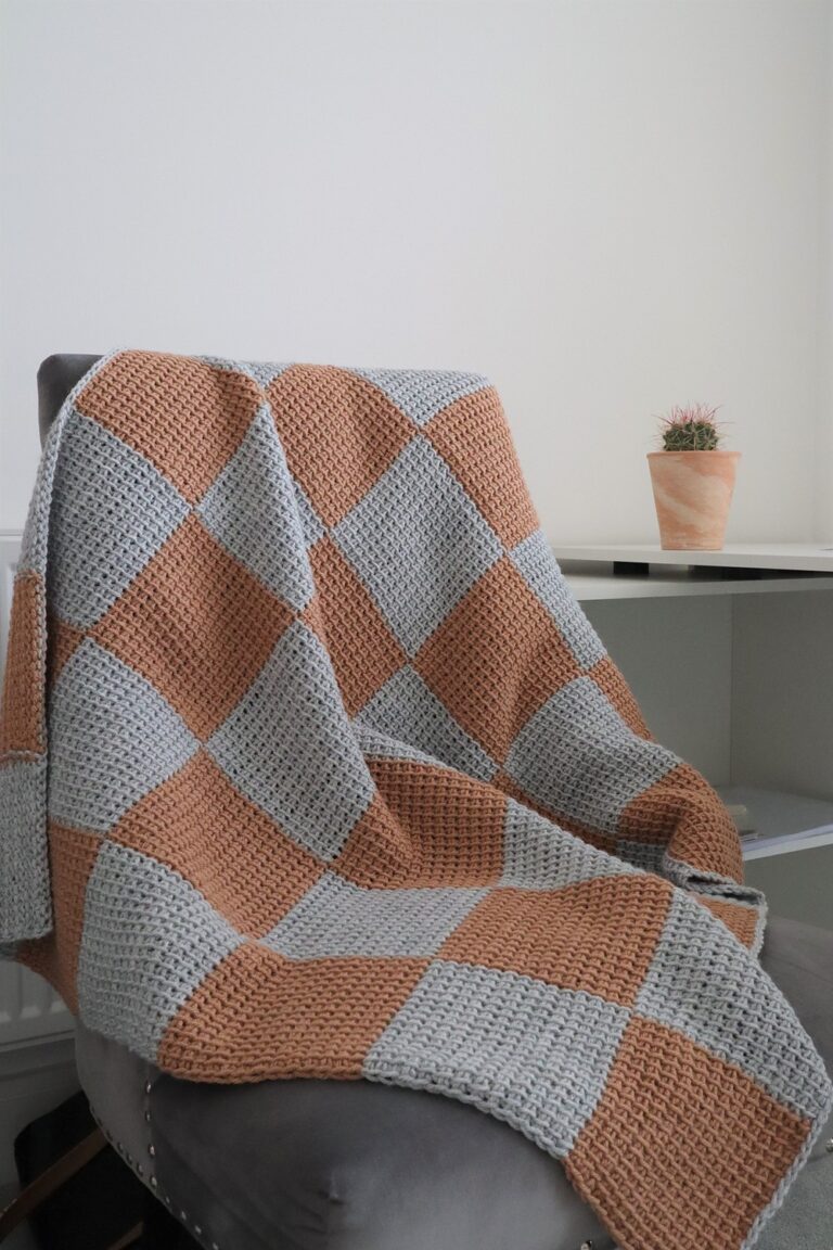 How To Crochet Elsam Blanket Using Colored Square
