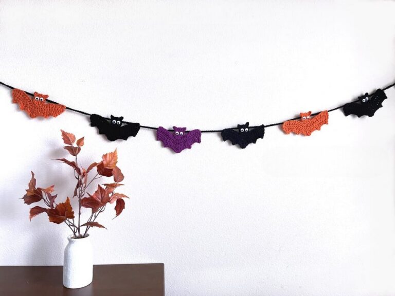 How To Crochet Halloween Bat Garland Using Different Colors