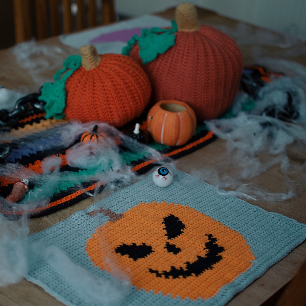 How to Crochet Halloween Pumpkin Placemat