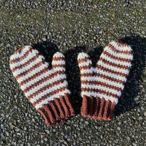 Crochet Simple Quick Mittens Pattern (1)