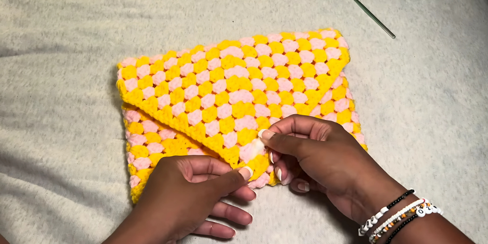 Colorful Crochet Book Sleeve Pattern step 6