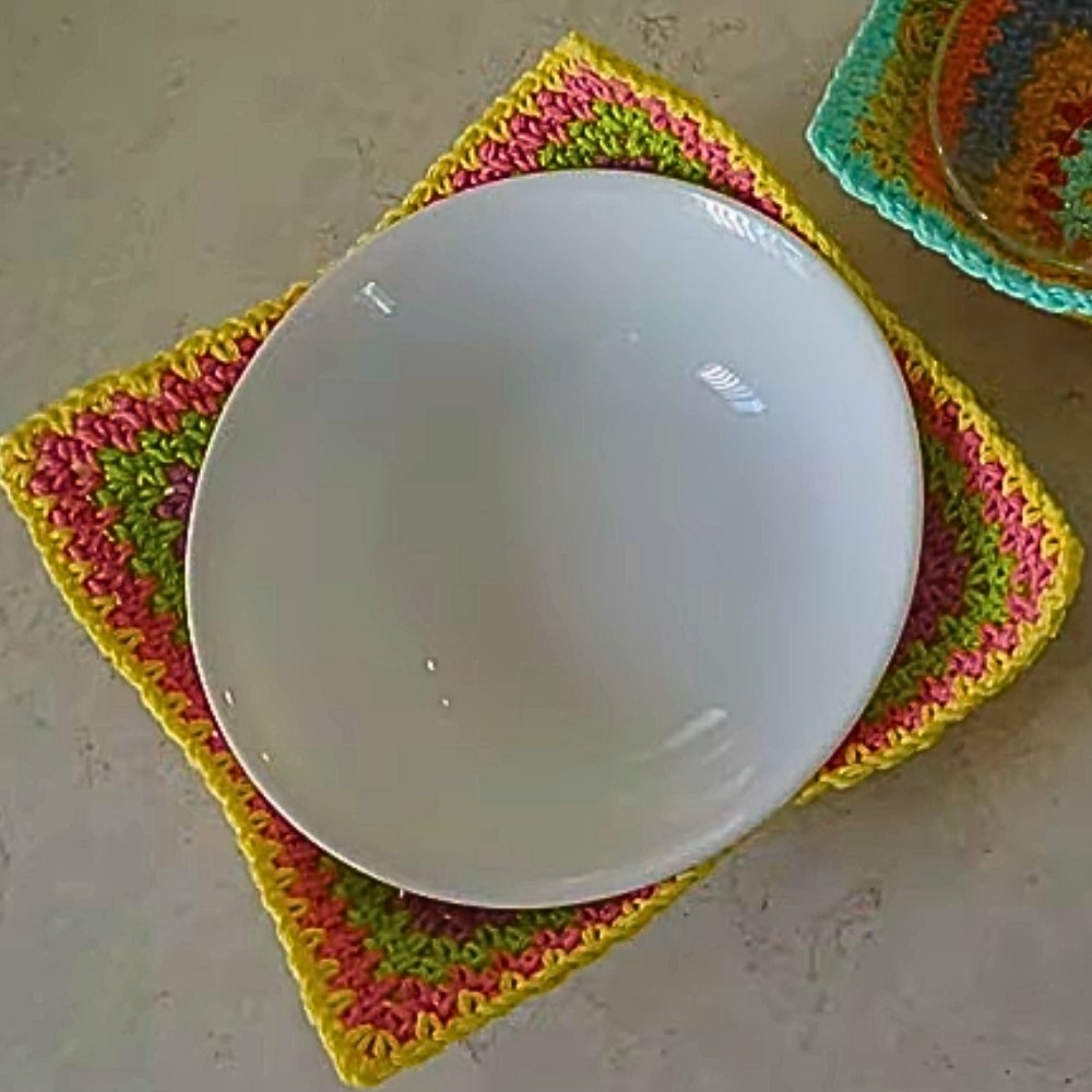 For Cozy Decor Crochet a Moss Stitch Bowl Pattern