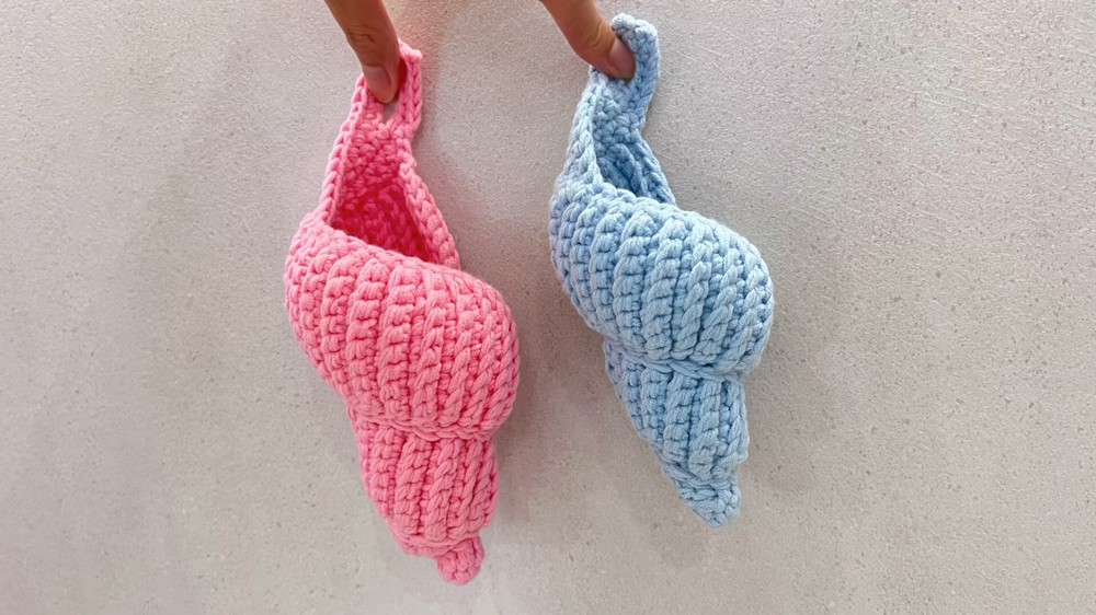 Crochet Conch Storage Bags Pattern 1