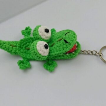 Crochet Cute Crocodile Keychain Pattern 1