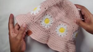 Crochet Daisy Square Bucket Hat Tutorial 3