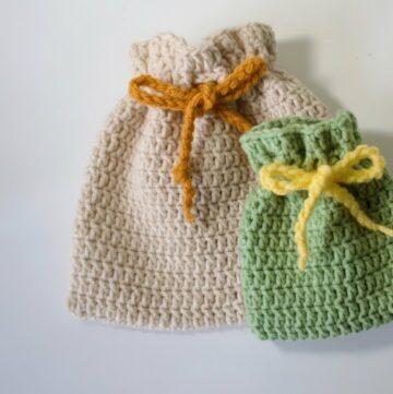 Crochet Drawstring Pouch Tutorial 1