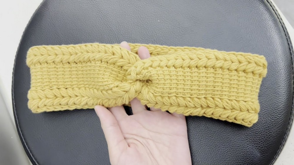 Crochet Flower Headband Pattern 1