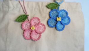 Crochet Flower Keychain Pattern 1