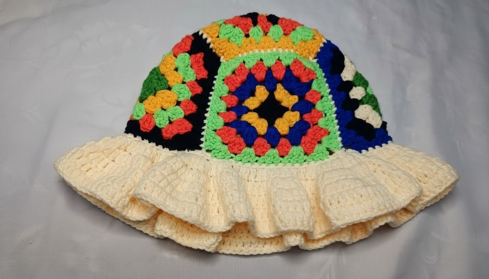 Crochet Granny Square Bucket Hat Tutorial 1