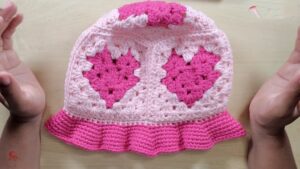 Crochet Granny Square Heart Bucket Hat Tutorial 1