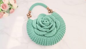 Crochet Mega Flower Bag Pattern 4