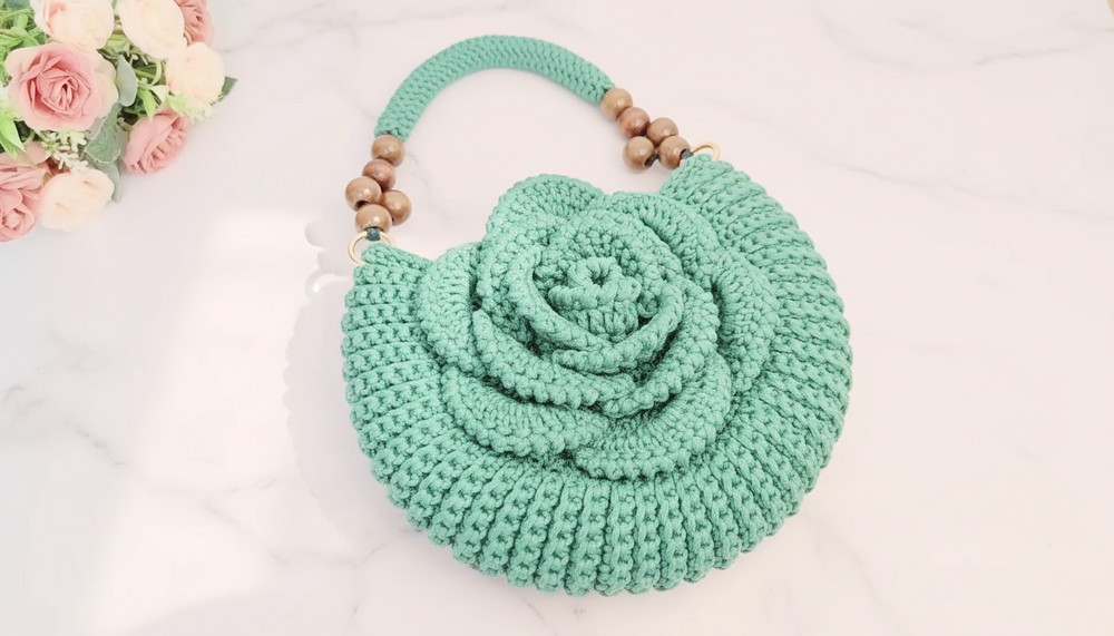 Crochet Mega Flower Bag Pattern 4