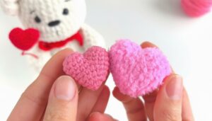 Crochet Mini Heart Pattern 1