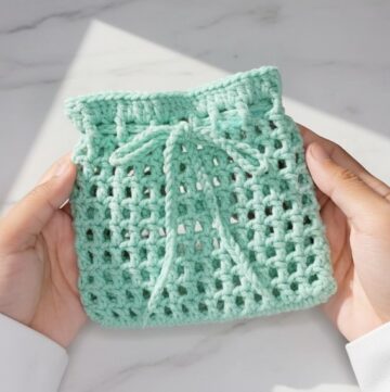 Crochet Mini Pouch Tutorial 2