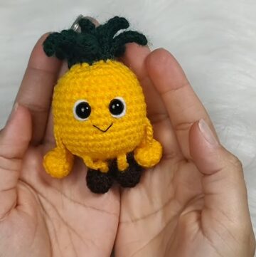 Crochet Pineapple Keychain Tutorial 1