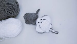 Crochet Stingray Keychain Amigurumi Tutorial 1