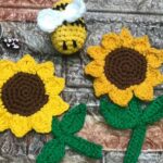 Crochet Sunflower Keychain Applique Tutorial 1